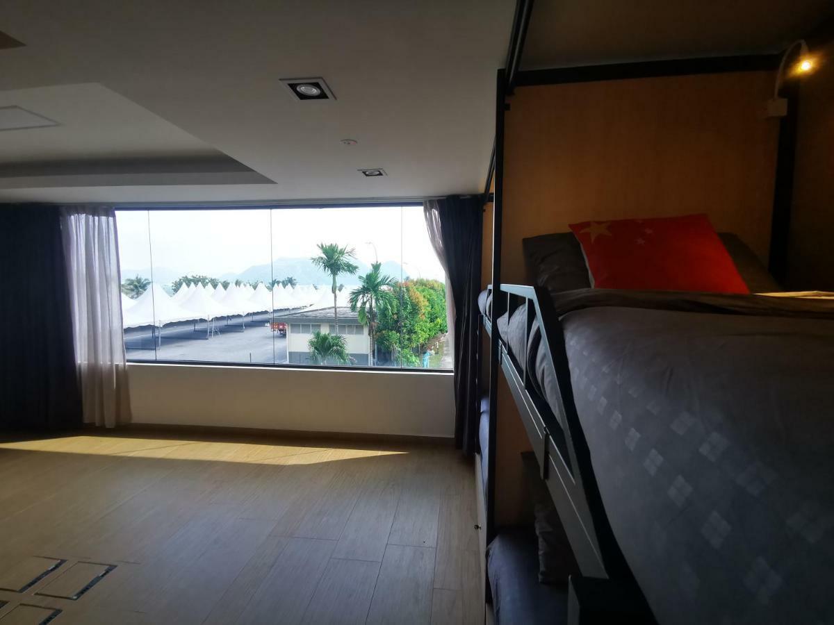 Shell Out Beach Club Suite Kuah Exterior photo